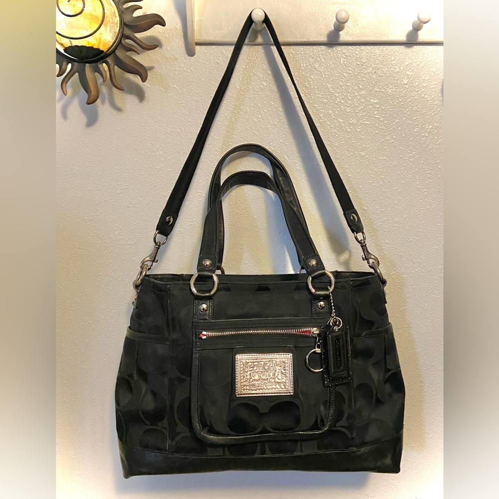 NWOT Coach 2009 Blk. Sateen “Poppy” Authentic in perfect condition. 15 x 10 in.
